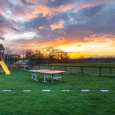 Four Oaks Country house